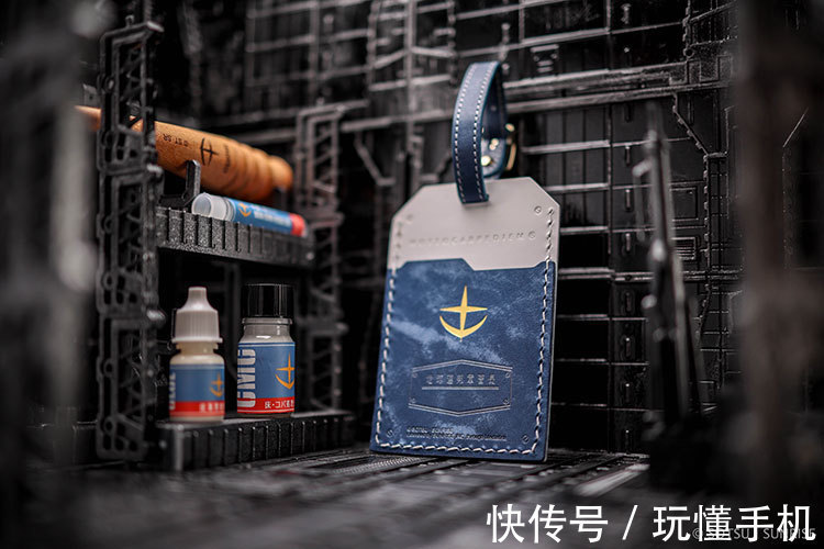 皮革 高达联名皮革产品:三大经典招牌机甲均亮相