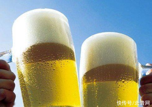 引发痛风|升高尿酸的3种食物，不想引发痛风，再馋也要忍住