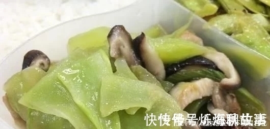 我们的生活|失眠最怕这道菜，是“天然的安眠药”，吃了一觉睡到天亮