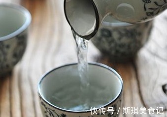 经闭痛经|一个2块钱的方子,使用3个月,让你白发尽消,确实神奇!不妨试试