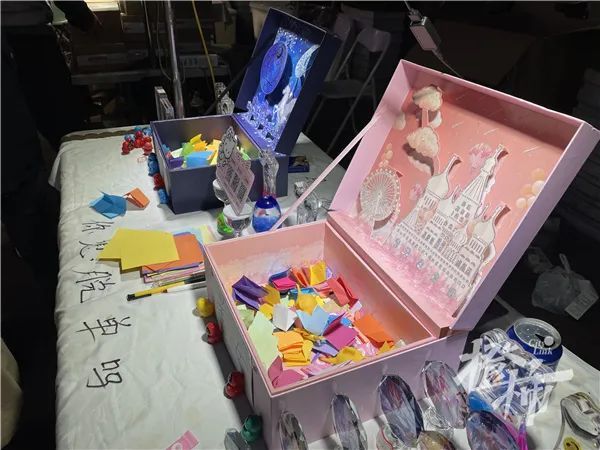 盲盒|花1元钱，抽个盲盒脱单？光顾的大多是95后、00后
