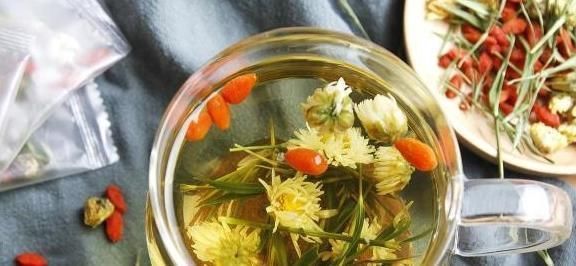 菊花|枸杞和“它”一起泡,连喝半月,逼走体内肝毒,效果胜过养肝药