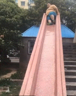 |搞笑GIF:工友不干活只转铁圈,本来看不起他,看到他转圈那刻我佩服不已