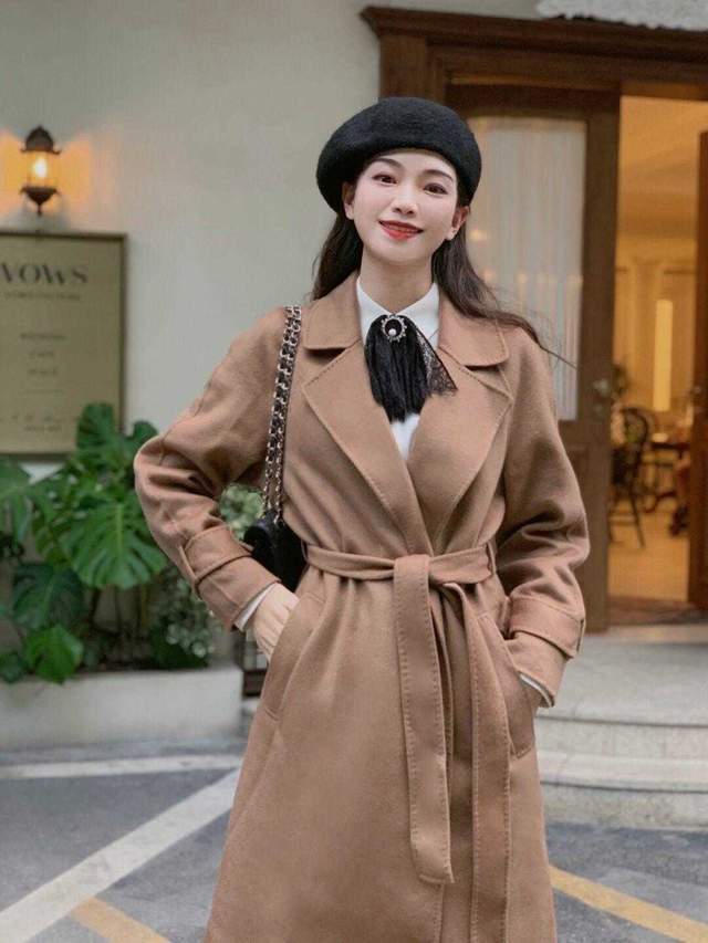 连衣裙|今年秋冬流行的风衣色号都在这,选这5种大衣,让你美出新高度