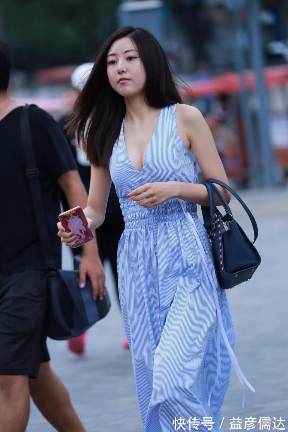 蓝色|蓝色连衣裙,雾远没有散尽,给你支一小舟