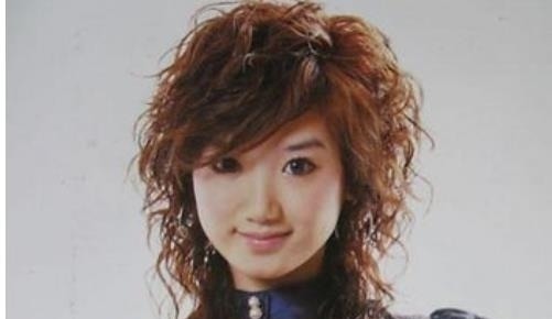 女人 理发师透露:奔五的女人,少弄这3种“过气发型”!易显老还丑