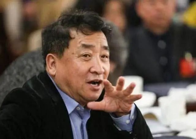 润格@姜昆书法被批“乱喊价”,专家:谈不上书法,留着自己欣赏吧