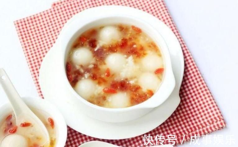 胶原蛋白|学会这份早餐，每天睡醒吃一次，皮肤越来越好，美容院都不用去了