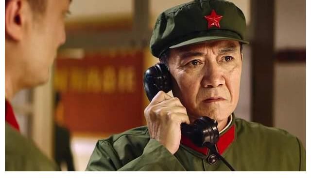 《王牌部队》终于开播!《亮剑》“李云龙赵刚”15年后相遇,肖战黄景瑜组合引爆收视率