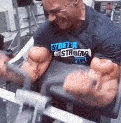 胸肌|臂围45cm,二头肌似小山包的猛汉奶爸,还自带肌肉抽筋绝活