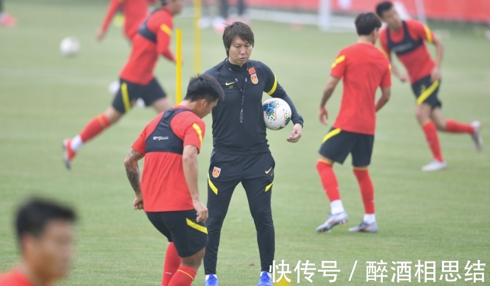 中锋|国足迎转折!2员归化回归+再归化1中锋,7归化阵容力保李铁帅位