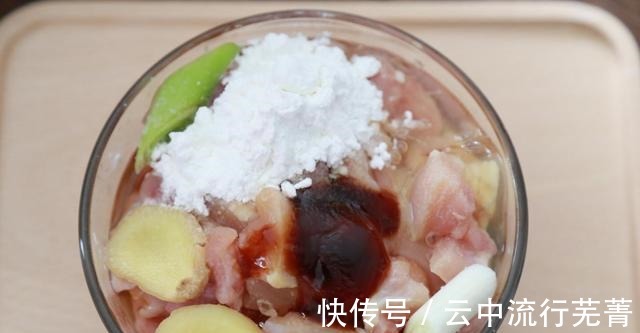 辣子鸡|家庭版辣子鸡丁，麻辣过瘾，低脂又解馋，好吃到舔手指！