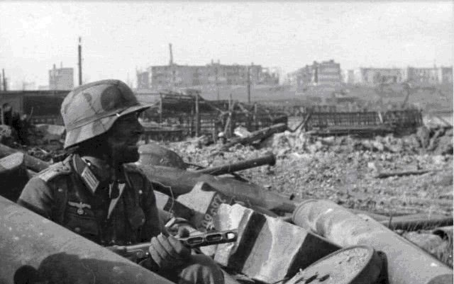 万精兵|希特勒“最无能”的元帅?一场仗,打没150万精兵