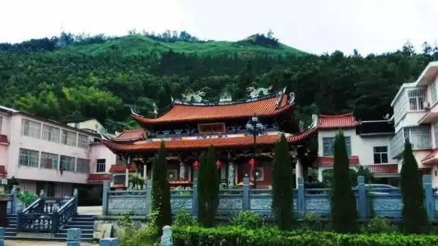 中国首家寺庙养老院：入住不需一分钱，里面的老人还很长寿！