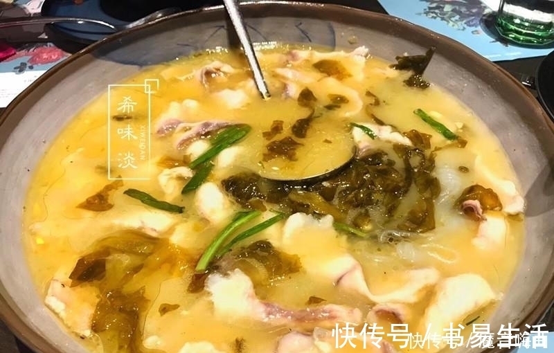 老公|周末邻居请下馆子,摆满一桌,全是特色菜,老公:点菜有水平!