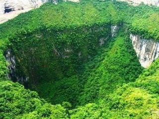 最大的天坑，就位于国内的这座小城，游客见了无不赞叹