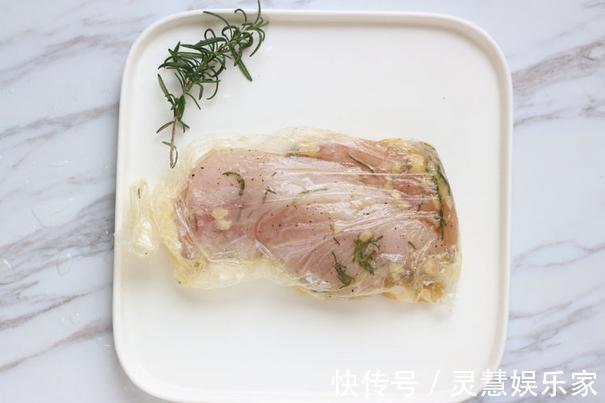 鸡胸肉不够入味教你如何腌制，外焦里嫩特别香