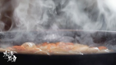 虾头别扔掉！变废为宝就2步，色香味浓金黄诱人