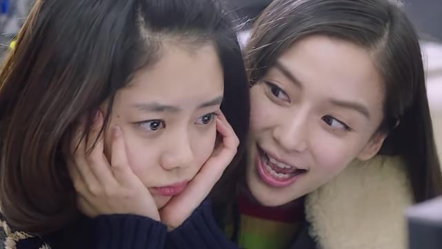 肩膀|譚松韻靠baby肩膀, 誰注意李沁的反應(yīng), 暴露女明星之間真實關(guān)系