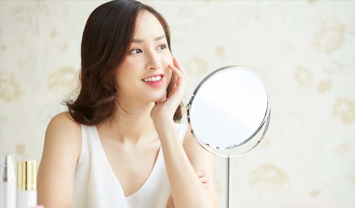 头发 黑长直不香吗?明知道染发伤头发,为啥还有很多女人喜欢染发?