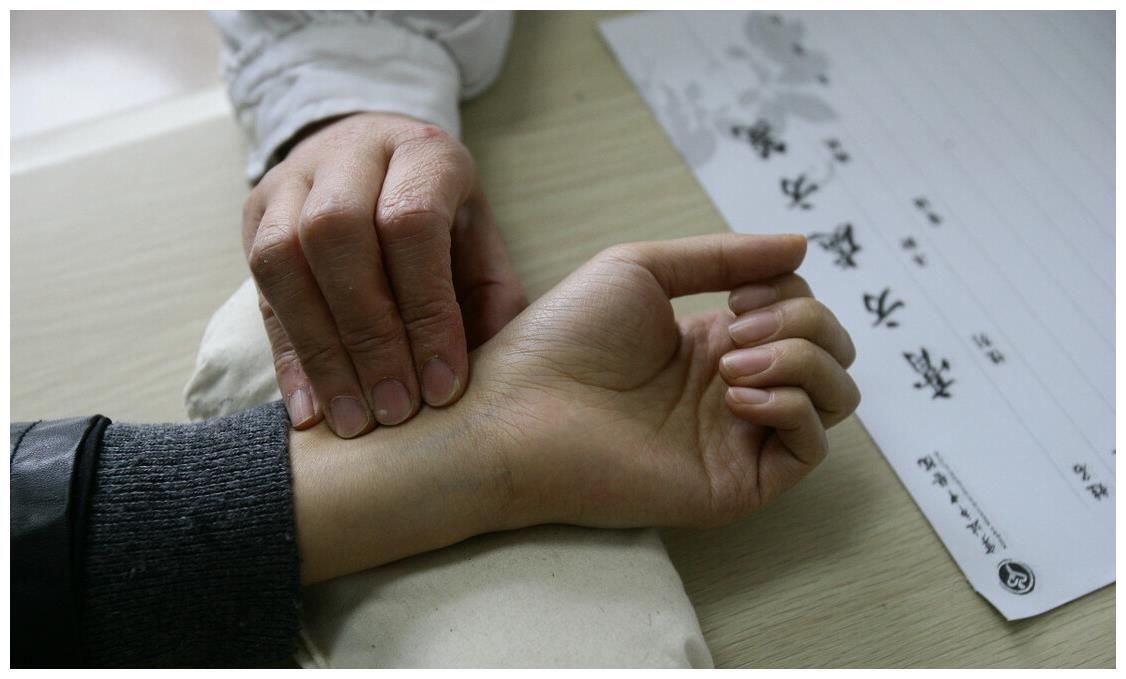 醒来|失眠“最怕”1红,平时使劲喝,引阳入眠,一觉睡到大天明