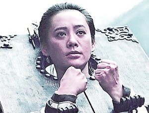 留学生&秋瑾曾与鲁迅大打出手,她拿把刀插在桌子上,对鲁迅破口大骂!