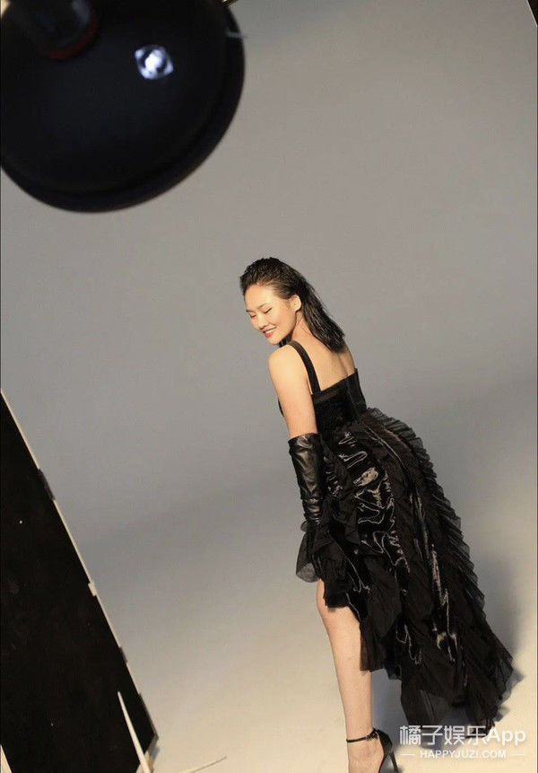 還記得《中國好聲音》的小阿黛爾鄭虹嗎,她瘦了40斤?