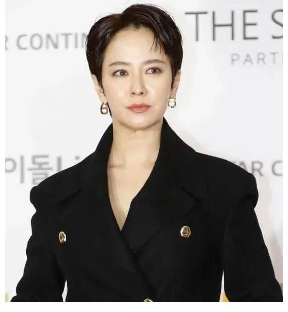 厲害啦！！！最新綜藝人品牌評價大神鐘國懵智包攬前三