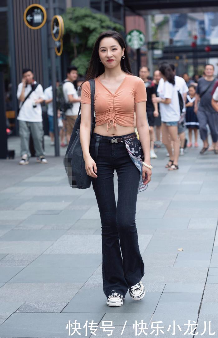 上衣|美女买这么潮的抽绳上衣,现在都流行抽绳了吗