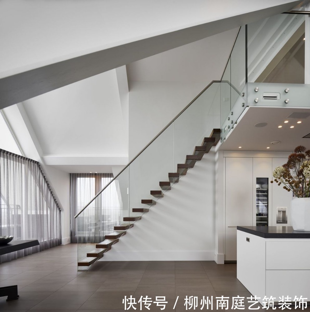 直梯|复式楼如何选定楼梯样式？四种楼梯样式让你了解。