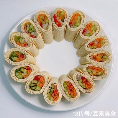 这样的年夜菜｜京酱肉丝千张蔬菜卷你能吃多少？