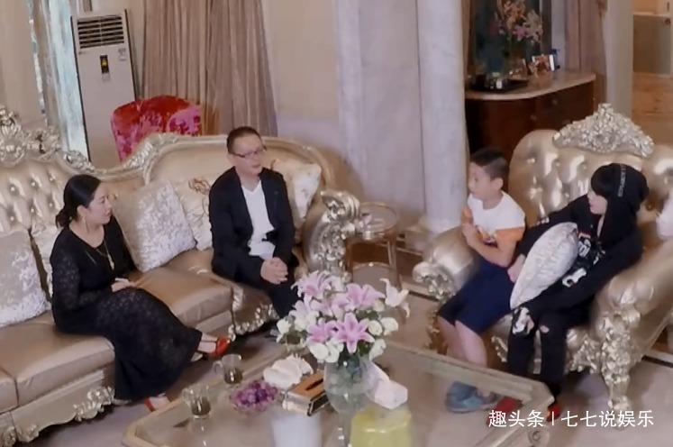 创造营有多少富二代何洛洛家里有船,周震南住别墅有3个保姆