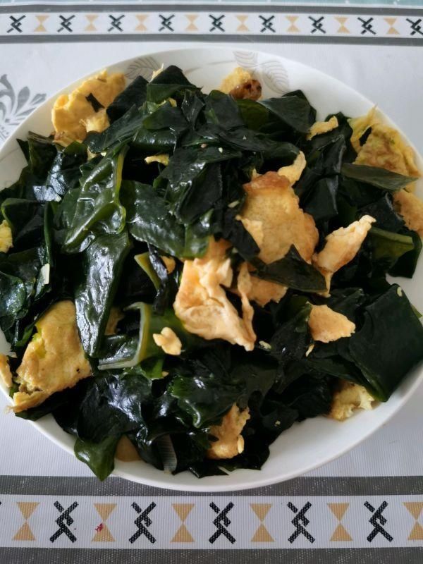 日常|#我的养生日常-远离秋燥#裙带菜炒鸡蛋