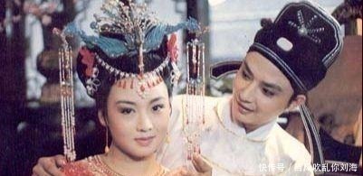 上联|千古名对, 上联 二人土上坐;网友给的下联实在经典!