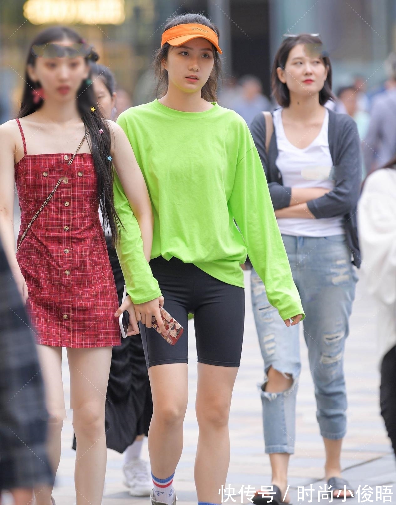 链条包 高个子女生,用五分裤搭配出又帅又A的感觉