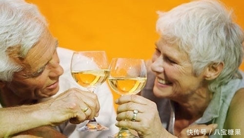 适量喝酒有益无害?哈佛大学的研究:并不鼓励所有人都这么做