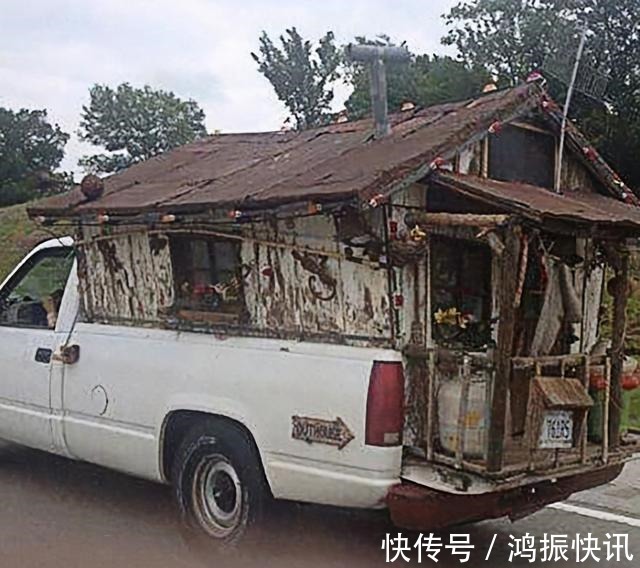 |搞笑GIF:妹子表情可爱还会说唇语,谁知道她在说什么呢?