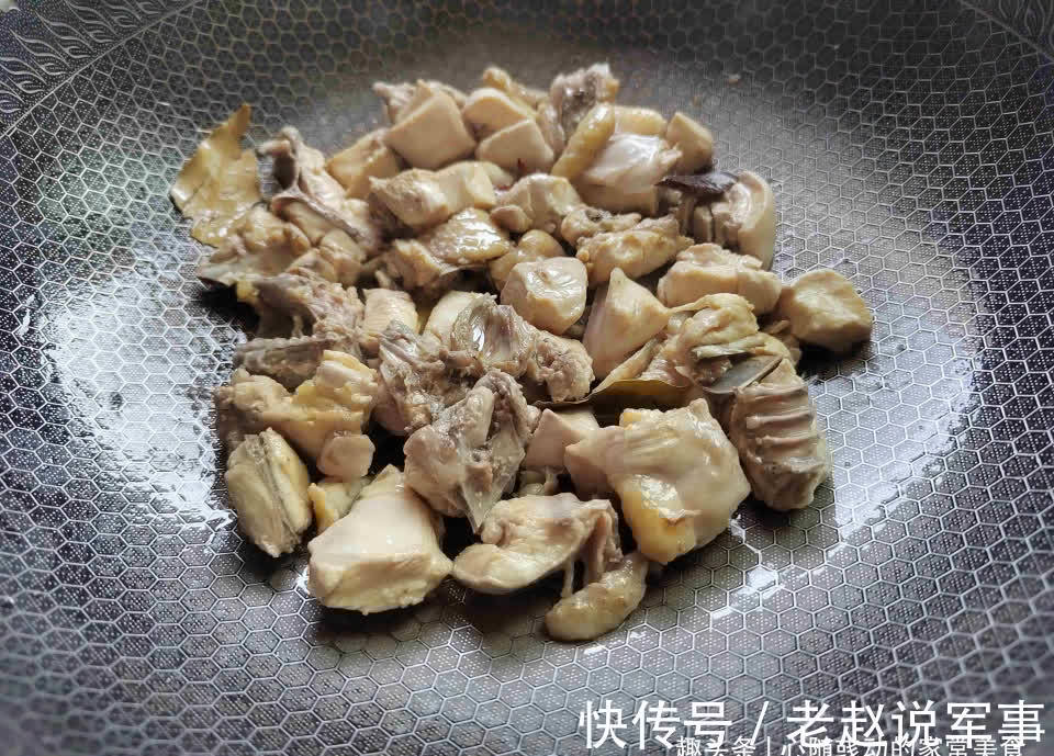 碱性食物|白露开始，碱性食品要多吃，焖一锅好吃又解馋，比大鱼大肉强