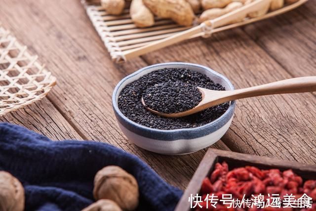 脂溶性氧化剂|别再拿黑芝麻乌发了,常吃的人,你真正收获的是这4大好处