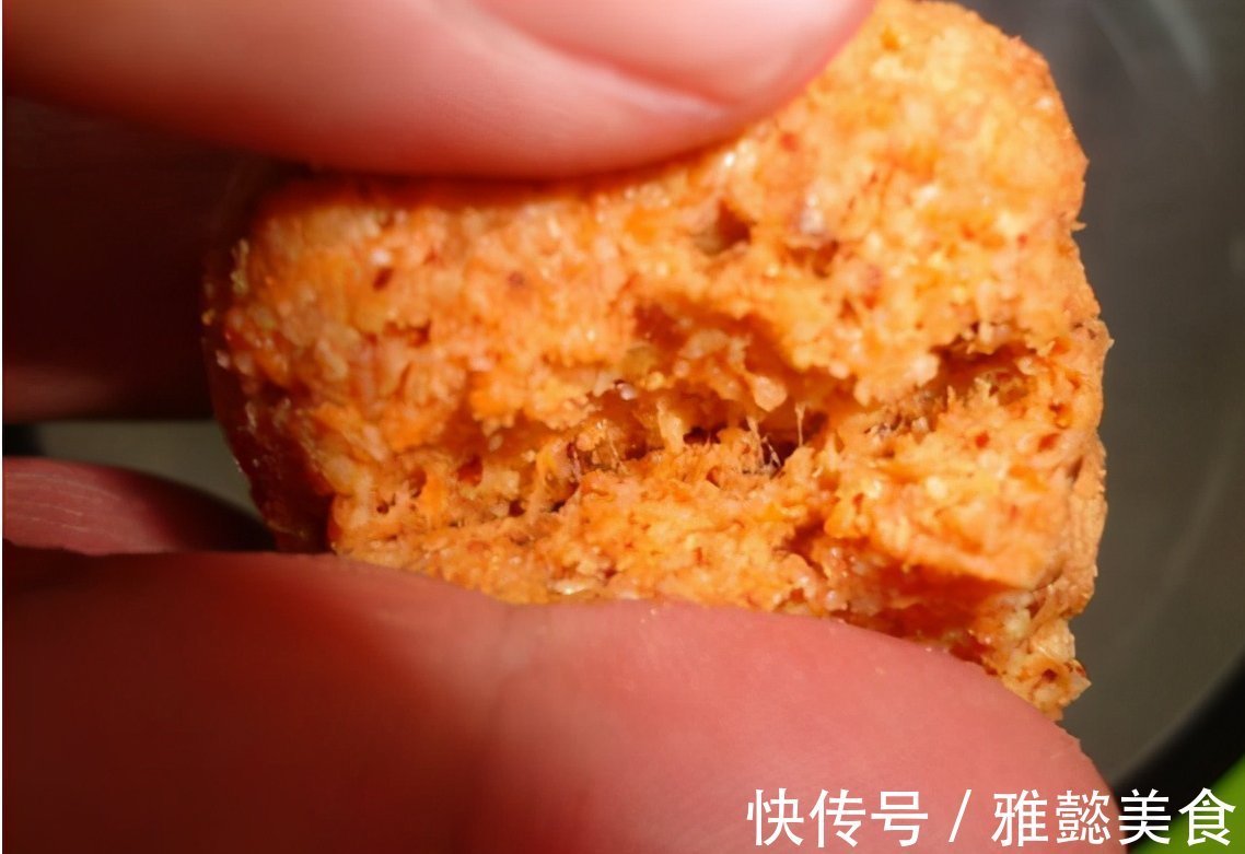 大鱼|钓鲤鱼选对饵料才能钓大鱼，饵料按照这样去做，不咬钩都难