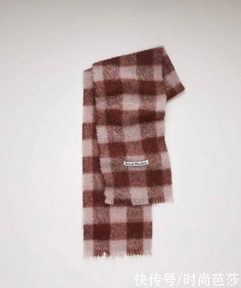  围巾|会挑围巾的女孩，衣Q不会太低，比如Jennie