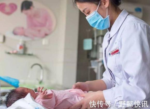 妈妈|刚出生的宝宝正对着妈妈咧嘴笑,护士却反手一巴掌,宝妈反而道谢
