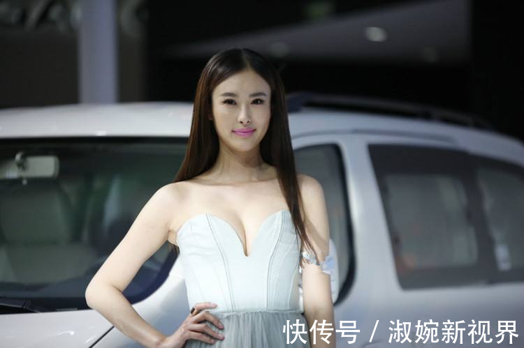 张博|第一车模翟凌复出!脸上满满精华液如少女般,男篮男友成霸道总裁