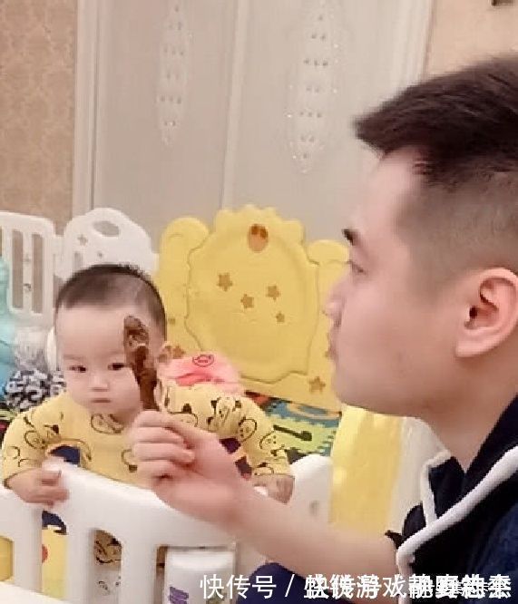 馋嘴|“馋嘴奶爸”带娃火了,看到奶爸得意的模样,宝宝:记仇第一天