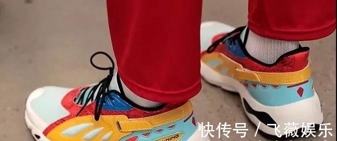 运动鞋 别再买鬼冢虎耐克了,这8款国潮运动鞋潮出天际,帅过巴黎世家!