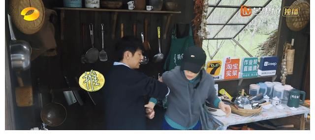 孙红雷|张艺兴不怕得罪黄渤孙红雷，彭昱畅很会端水，两人情商都不低！