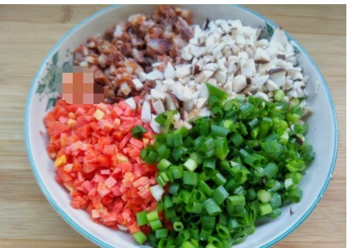 教你一个面食新吃法,一炒一蒸,简单美味,好吃又好看!