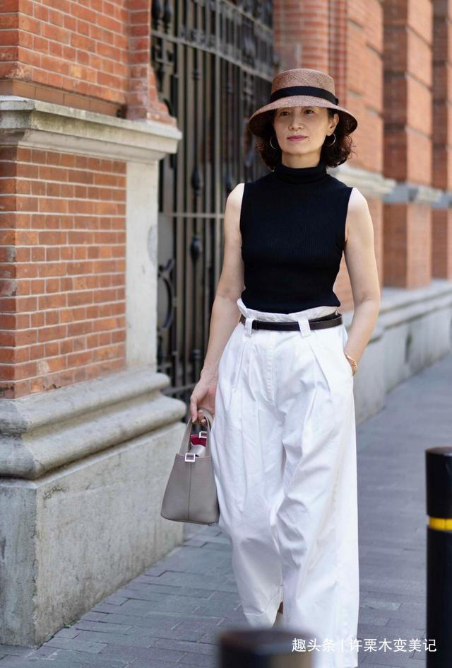 裙装 女人过了50岁,尽量不要衬衫配阔腿裤,学三木妈妈这样穿真优雅