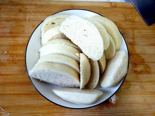 馒头片不要直接下锅炸,多加一步,焦黄酥脆不油腻,比炸油条还香