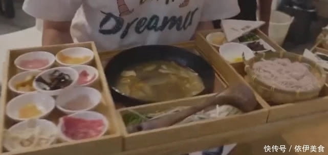 a43|曾经与麻辣烫齐名,现今一碗10元无人问津,这是发生了什么